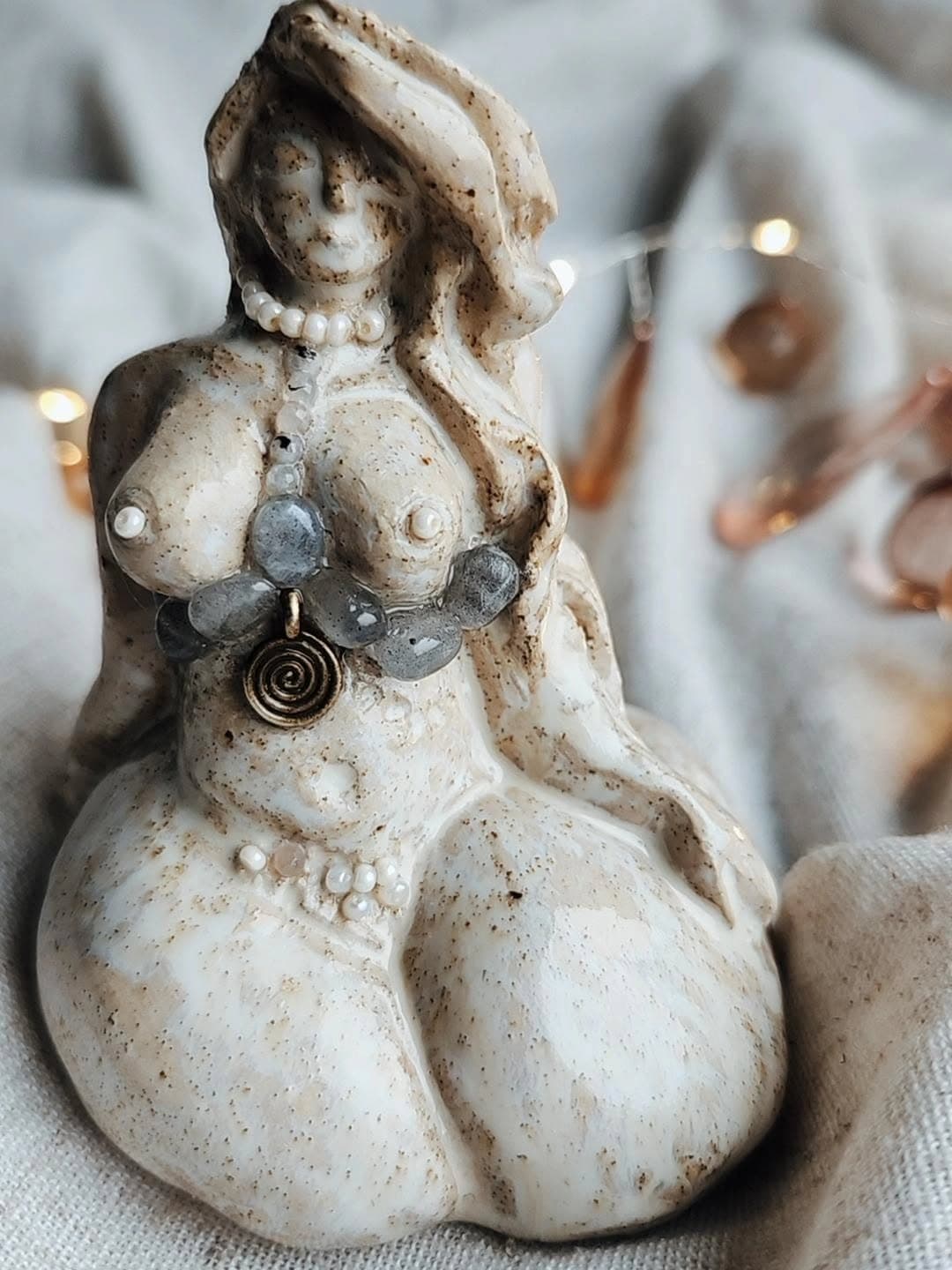 Керамическая статуэтка ручной работы